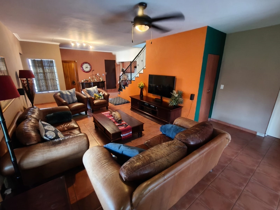 3 Bedroom Property for Sale in Safari Gardens North West